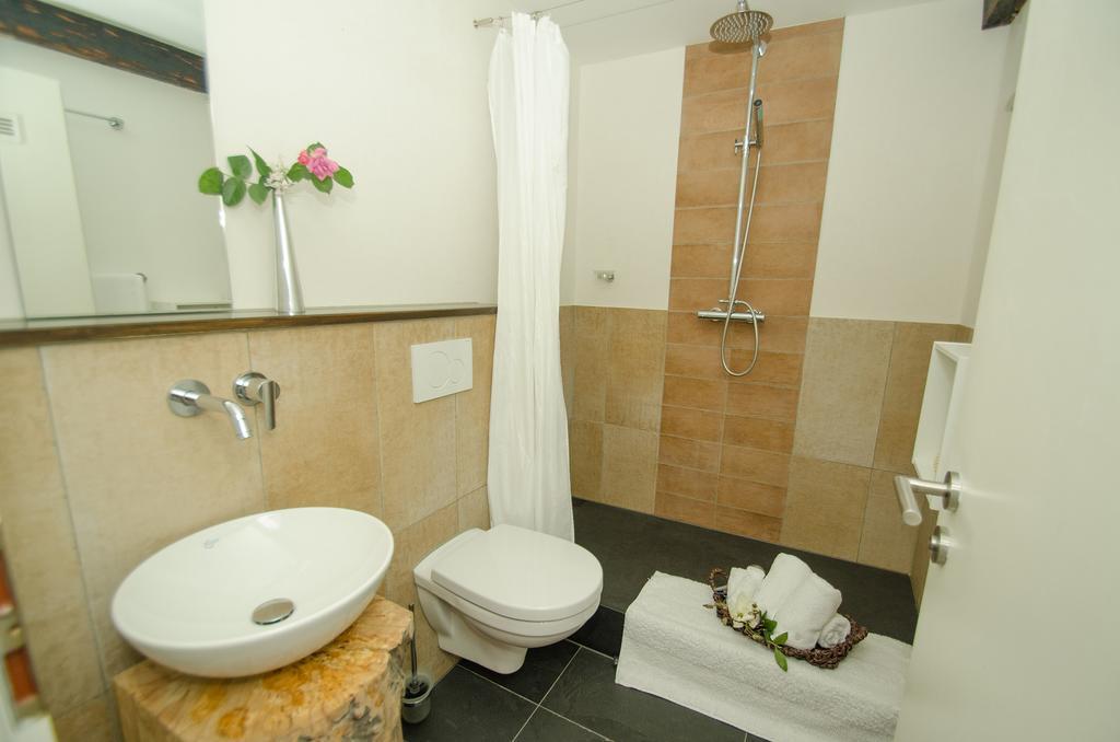 Feriendomizil "Zum Grauen Wolf" Appartement Lindau  Buitenkant foto